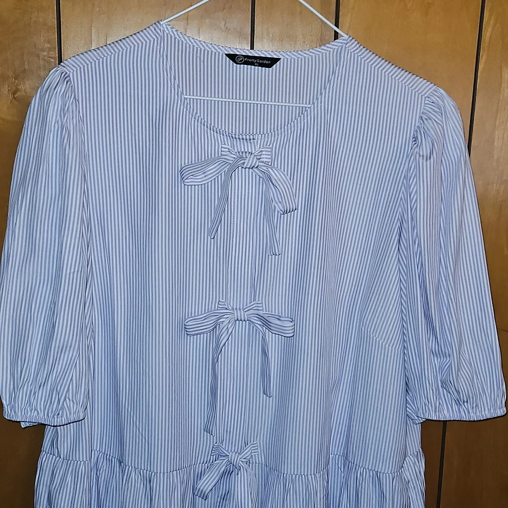 Light Purple and White Striped Blouse with Bow Details - Picture 2 of 3